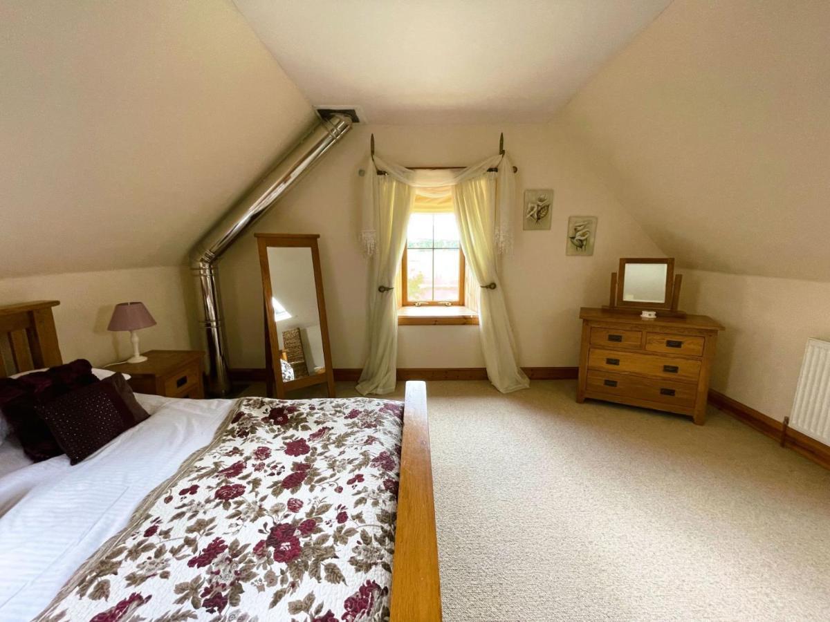 Deveron Valley Cottages Marnoch ภายนอก รูปภาพ