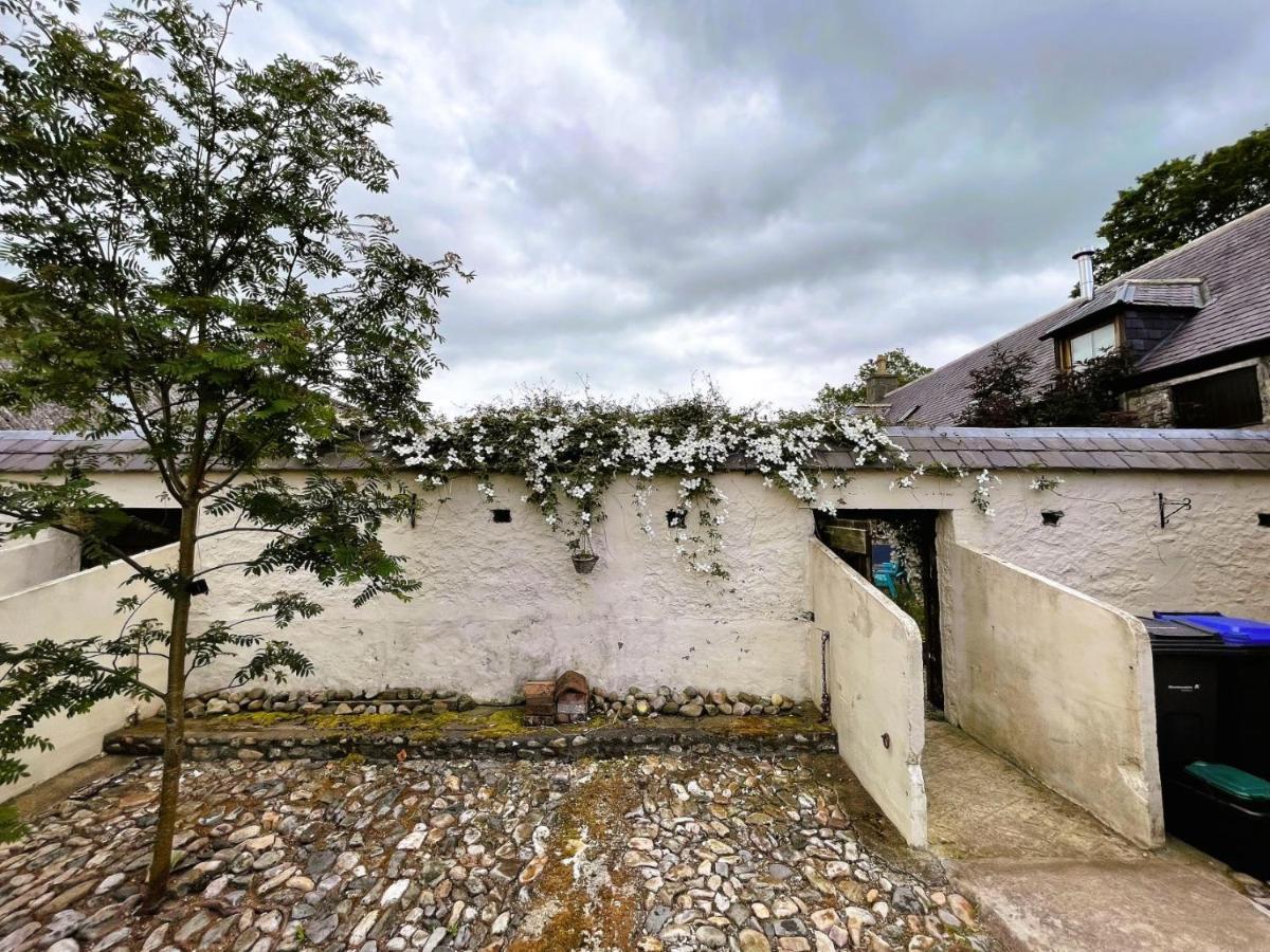 Deveron Valley Cottages Marnoch ภายนอก รูปภาพ