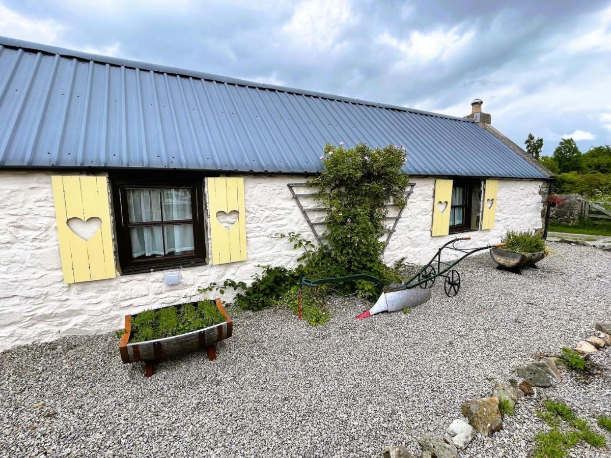 Deveron Valley Cottages Marnoch ภายนอก รูปภาพ