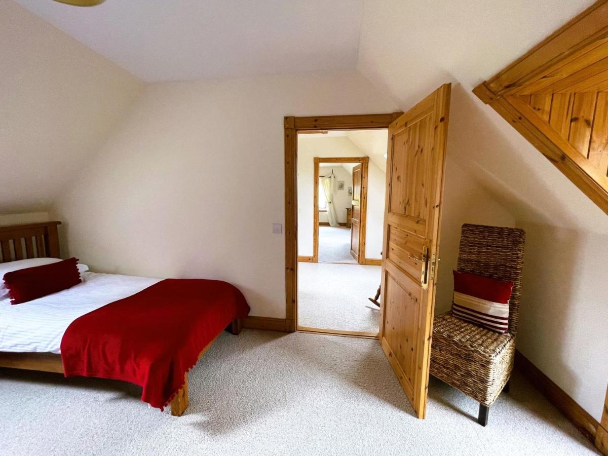 Deveron Valley Cottages Marnoch ภายนอก รูปภาพ