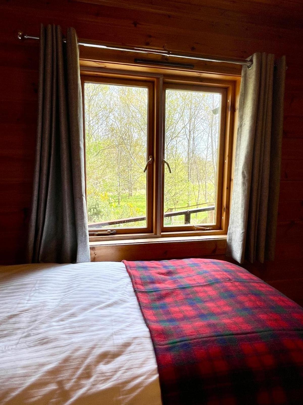 Deveron Valley Cottages Marnoch ภายนอก รูปภาพ